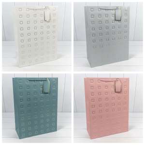 Пакет картон ламинир. 31*42 Квадратики (микс) 1/20